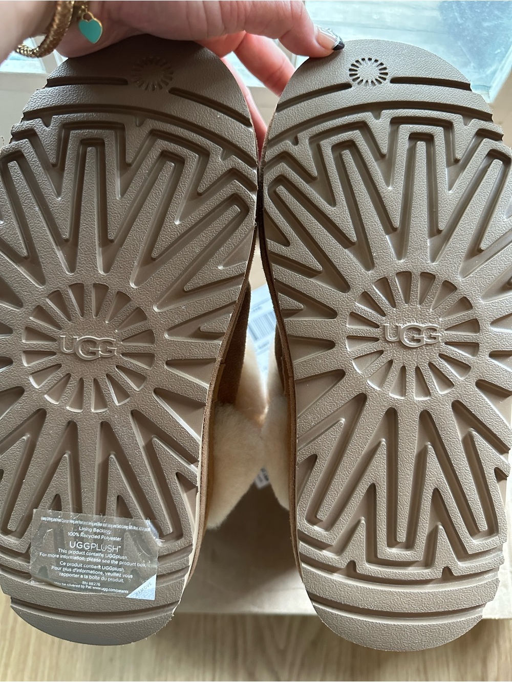 Tracking Number - Picture 8 of 16